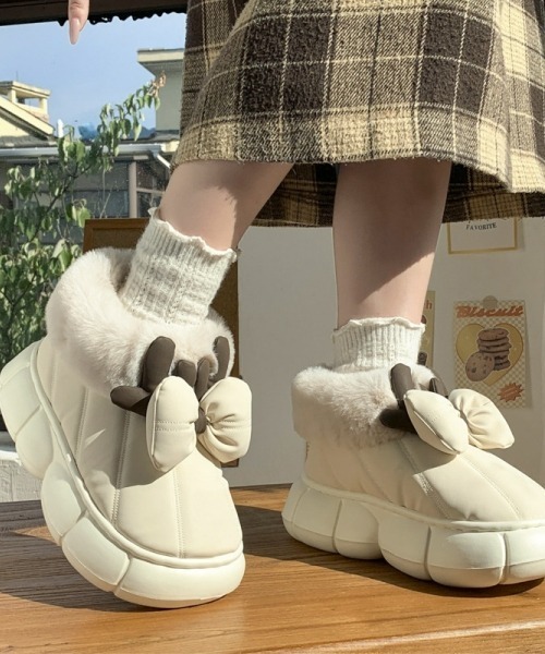 gossip！ロサンゼルス（ゴシップロサンゼルス）の「Y2Kガーリー レトロ厚底もこもこハイカットスノーブーツ／ショートブーツ（秋冬新作）（ブーツ・レディース・ライトブラウン/オフホワイト/ブラック・S/L/M）」の2枚目の写真
