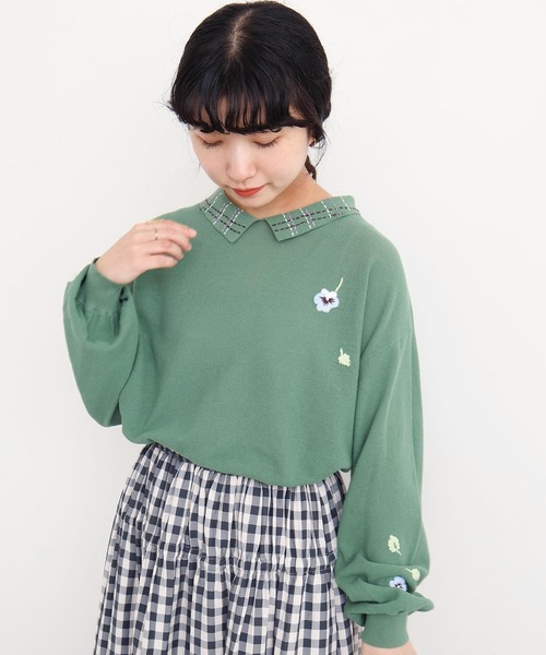 l'atelier du savon（アトリエドサボン）の「パンジーのお花　ハンド刺繍　襟付きニット（ニット/セーター・レディース・グレー/グリーン/イエロー・FREE）」の14枚目の写真