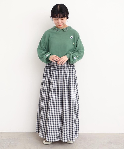 l'atelier du savon（アトリエドサボン）の「パンジーのお花　ハンド刺繍　襟付きニット（ニット/セーター・レディース・グレー/グリーン/イエロー・FREE）」の21枚目の写真