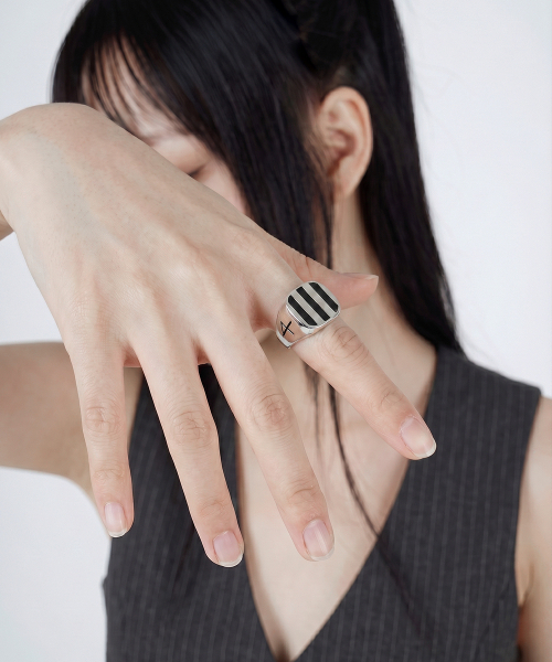 NONENON(ノンノン)の「STRIPE RNG(リング・レディース・その他・SMALL/MEDIUM/LARGE)」の2枚目の写真