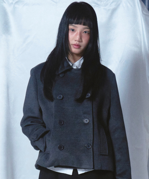 ROGIN N ROSIE(ロギンエンロージー)の「Heart Point Double Button Half Coat Charcoal(チェスターコート・レディース・その他・FREE)」の1枚目の写真