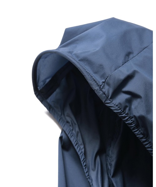 F.C.Real Bristol（エフシーレアルブリストル）の「LIGHT WEIGHT BREATHABLE PACKABLE HOODIE（ナイロンジャケット・メンズ・ブラック/ブルー/レッド・SMALL/X-LARGE/LARGE/MEDIUM/XX-LARGE）」の13枚目の写真