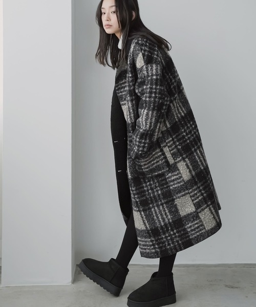 mili an deni(ミリアンデニ)の「厚底ショートムートン風ブーツ(ブーツ・レディース・ブラック/キャメル/グレー・M/L)」の21枚目の写真