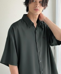 Java（ジャバ）の「《JaVaジャバコラボ》【接触冷感機能付き】触れた瞬間ひんやり心地よく、今どきな抜け感を演出。とろみドレープオーバーサイズシャツ（シャツ/ブラウス）」