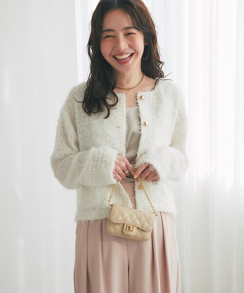 La boutique BonBon（ラブティックボンボン）の「【人気カラー追加決定！やわらかくて着心地◎】フェザーカットソージャケットカーデ（ノーカラージャケット・レディース・ブラック/ピンク/オフホワイト・FREE）」の17枚目の写真