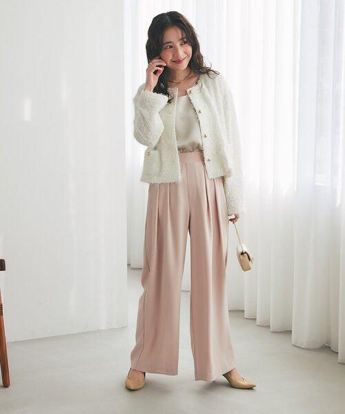 La boutique BonBon（ラブティックボンボン）の「【人気カラー追加決定！やわらかくて着心地◎】フェザーカットソージャケットカーデ（ノーカラージャケット・レディース・ブラック/ピンク/オフホワイト・FREE）」の15枚目の写真