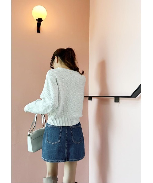 LUDICRUM(ルーディクルム)の「Mix knit top(ニット/セーター・レディース・ブラック/オフホワイト・FREE)」の4枚目の写真