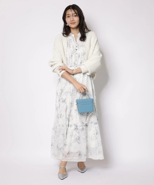 JUSGLITTY（ジャスグリッティー）の「ガーデンフラワープリントワンピース（ワンピース・レディース・スモークピンク/ミント・2/1/0）」の4枚目の写真