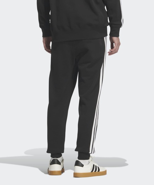 エッセンシャルズ プラス レギュラーフィット スリーストライプス