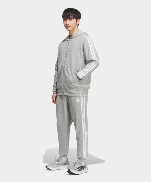 エッセンシャルズ プラス レギュラーフィット スリーストライプス