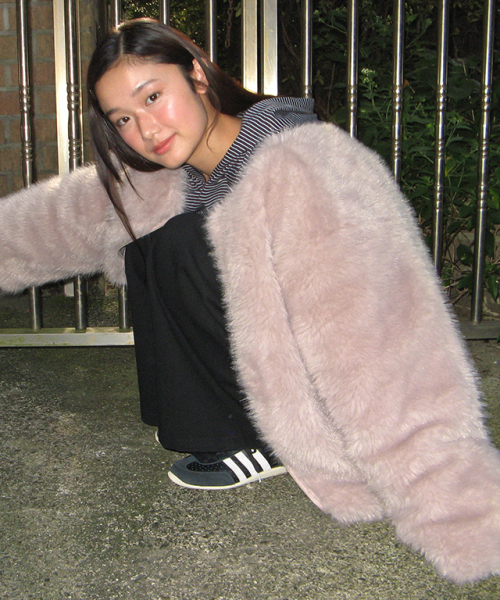 RONRON(ロンロン)の「INNER POINTED FLUFFY FUR JACKET DUSTY PINK(ムートンコート・レディース・その他・FREE)」の5枚目の写真
