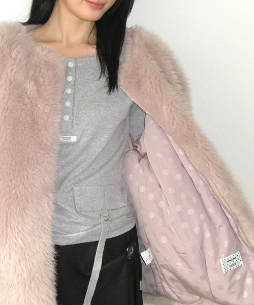 RONRON(ロンロン)の「INNER POINTED FLUFFY FUR JACKET DUSTY PINK(ムートンコート・レディース・その他・FREE)」の7枚目の写真