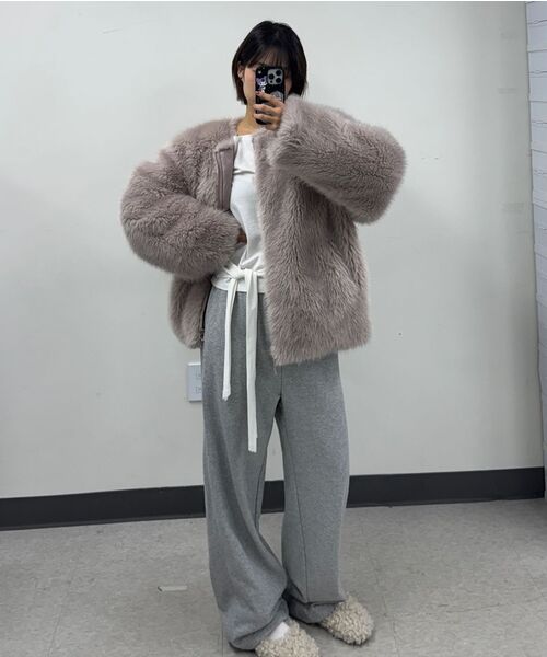 RONRON(ロンロン)の「INNER POINTED FLUFFY FUR JACKET DUSTY PINK(ムートンコート・レディース・その他・FREE)」の3枚目の写真