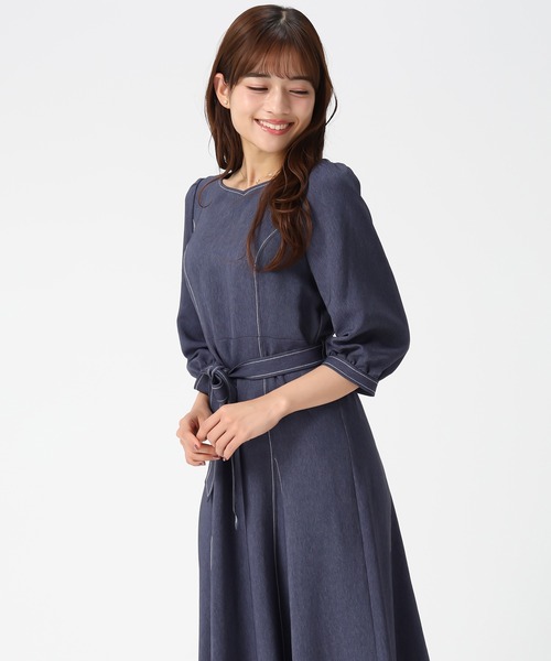 MISCH MASCH（ミッシュマッシュ）の「2026春夏新作 ポリデニム配色ステッチワンピース（ワンピース・レディース・ホワイト/グリーン/ネイビー・M/S）」の19枚目の写真