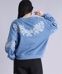 Ellno Loset（エルノロゼット）の「バリアスローズ刺繍裏毛プルオーバー（スウェット）」