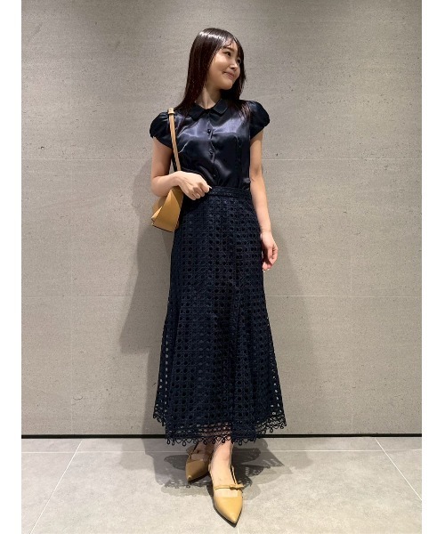 CELFORD（セルフォード）の「【洗える】】フロントスカラサテンブラウス（シャツ/ブラウス・レディース・アイボリー/ネイビー・36/38）」の15枚目の写真