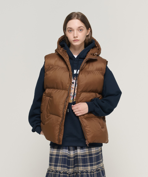 CARGOBROS FOR WOMAN(カーゴブロスフォーウィメン)の「フードハイネックパディングベスト (ブラウン)(ベスト・レディース・その他・FREE)」の4枚目の写真