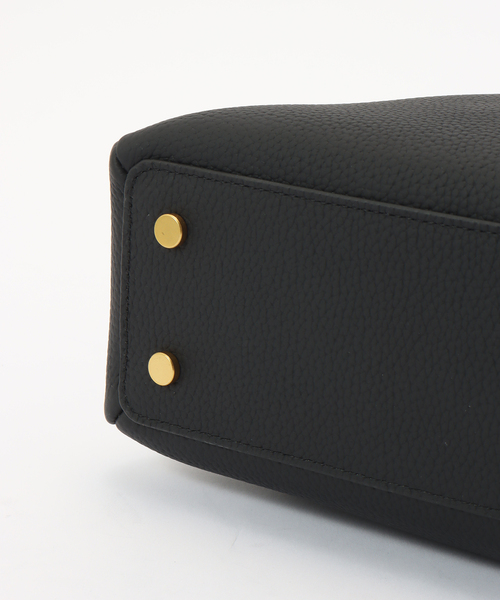 tov(トーヴ)の「TOV/ トーヴ PETAL OBLONG BAG M(ボストンバッグ・レディース・ブラック/ブラウン・FREE)」の3枚目の写真