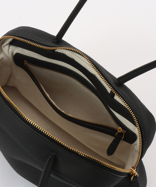 tov(トーヴ)の「TOV/ トーヴ PETAL OBLONG BAG M(ボストンバッグ・レディース・ブラック/ブラウン・FREE)」の7枚目の写真