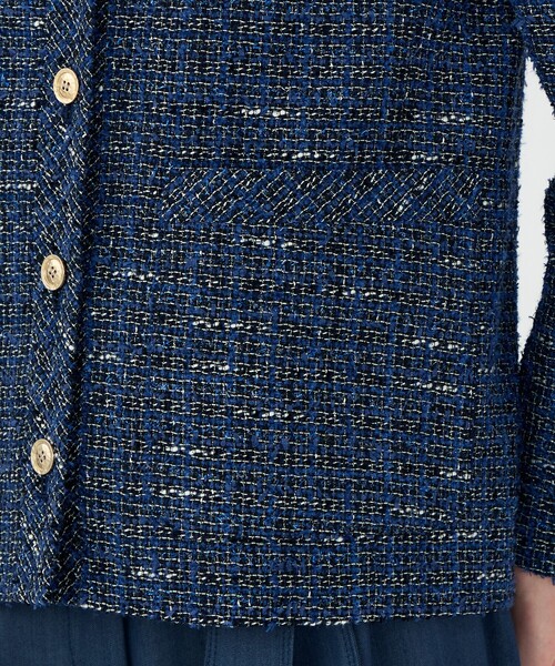 BALLSEY(ボールジィ)の「エアリーファンシーツイード Vカラージャケット(ノーカラージャケット・レディース・ネイビー/ライトベージュ・36)」の14枚目の写真