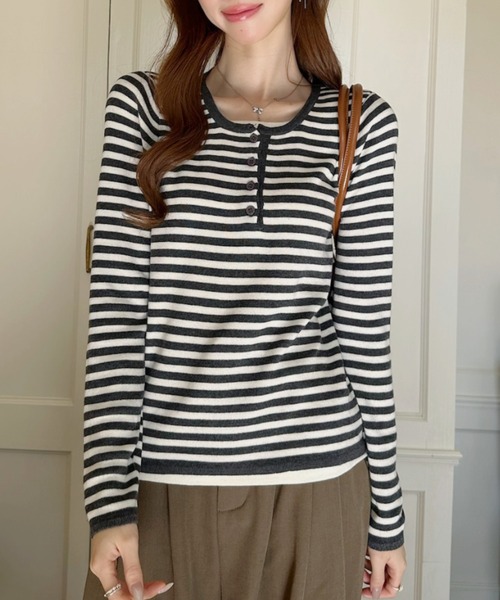Ada.(エイダ)の「レイヤード風 ヘンリーネック ロングスリーブ カットソー(Tシャツ/カットソー・レディース・ライトグレー/グレー×ホワイト/ネイビー/ネイビー×ホワイト・FREE)」の10枚目の写真