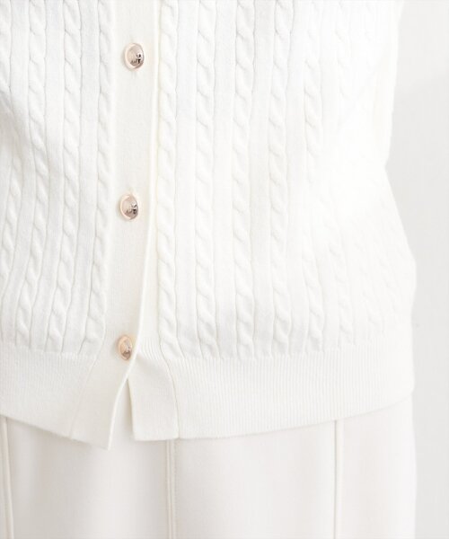 natural couture（ナチュラルクチュール）の「フリルレイヤード風ケーブルカーディガン（カーディガン/ボレロ・レディース・ネイビー/イエロー/グレー/オフホワイト・FREE）」の14枚目の写真