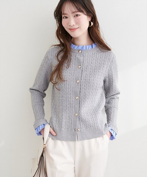 natural couture（ナチュラルクチュール）の「フリルレイヤード風ケーブルカーディガン（カーディガン/ボレロ・レディース・ネイビー/イエロー/グレー/オフホワイト・FREE）」の18枚目の写真