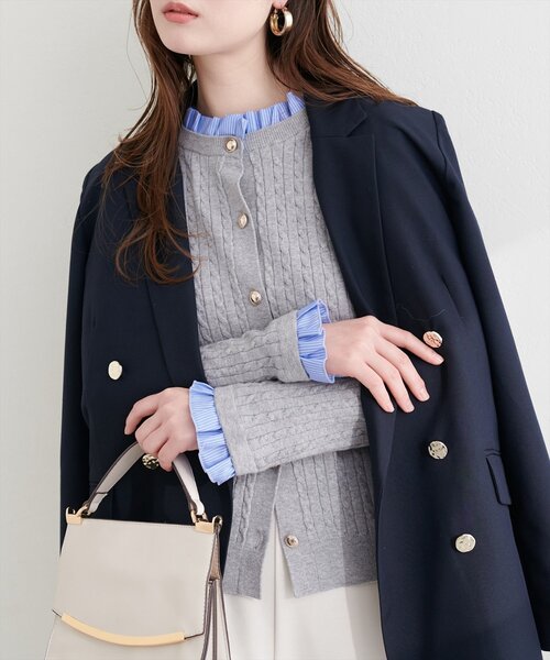 natural couture（ナチュラルクチュール）の「フリルレイヤード風ケーブルカーディガン（カーディガン/ボレロ・レディース・ネイビー/イエロー/グレー/オフホワイト・FREE）」の21枚目の写真