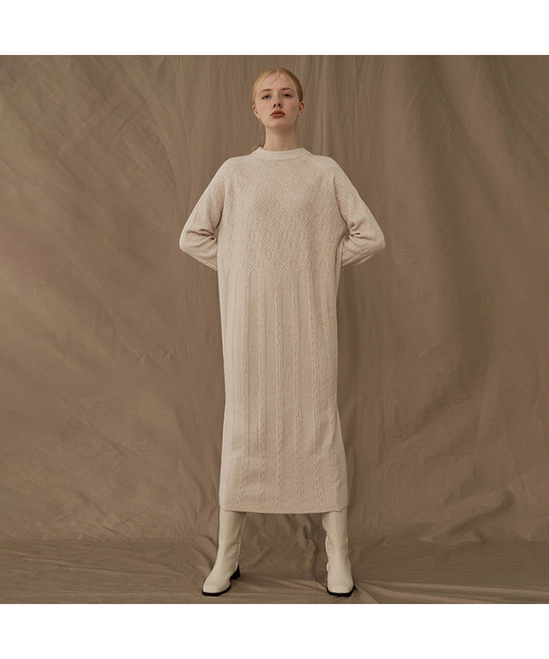 VASCARA(バスカラ)の「DIA Cable Long Knit One-piece (3colors)(ワンピース・レディース・ブラック/ブラウン/ライトベージュ・FREE)」の3枚目の写真