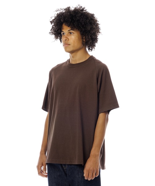 DAILY STANDARD by SANDINISTA（デイリースタンダードバイサンディニスタ）の「Cadet American Cotton Easy Fit Raglan Tee / アメリカコットン使用イージーフィットラグランTシャツ（Tシャツ/カットソー・メンズ・チャコール/ホワイト/ブラウン/ブラック・SMALL/MEDIUM/LARGE）」の8枚目の写真
