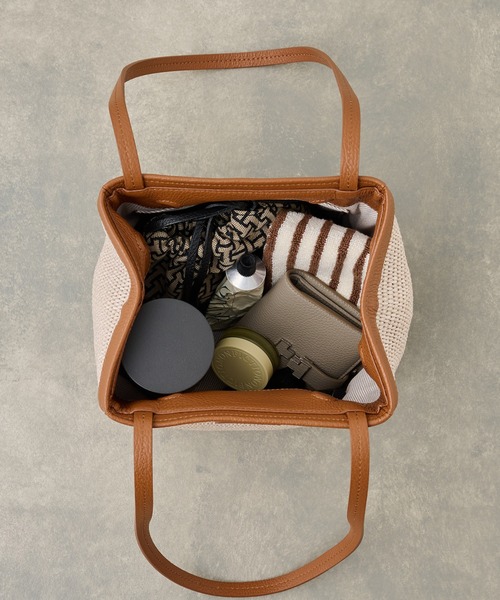 IACUCCI（イアクッチ）の「【予約】センティエーロ PAGLIA（トートバッグ・レディース・キャメル/ブラック・FREE）」の5枚目の写真