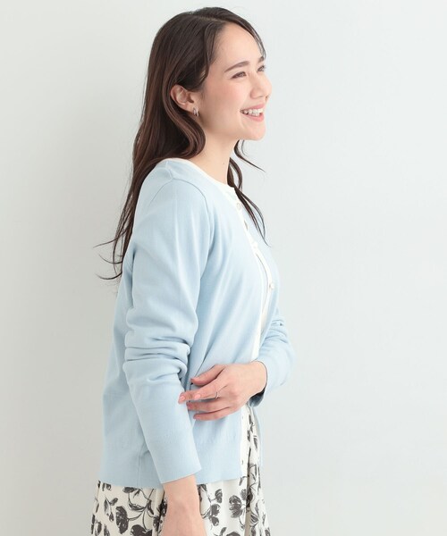 SHOO・LA・RUE（シューラルー）の「【洗濯機可/S-LL/アンサンブル可】パールボタンが上品　配色カーディガン（カーディガン/ボレロ・レディース・ライトイエロー系5/ライトグレー系4/ネイビー系4/ブルー系9・04/02/01/03）」の17枚目の写真