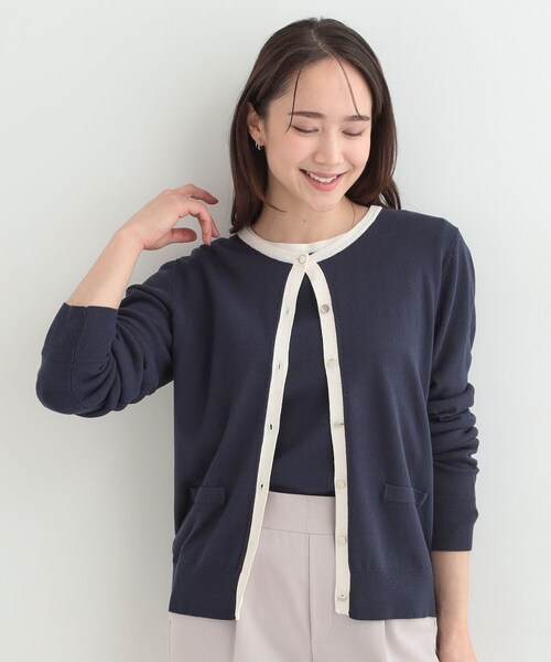 SHOO・LA・RUE（シューラルー）の「【洗濯機可/S-LL/アンサンブル可】パールボタンが上品　配色カーディガン（カーディガン/ボレロ・レディース・ライトイエロー系5/ライトグレー系4/ネイビー系4/ブルー系9・04/02/01/03）」の14枚目の写真