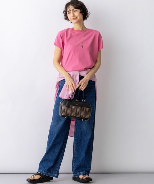 23区(ニジュウサンク)の「レーヨンポリエステルストレッチ プルオーバー ニット(ニット/セーター・レディース・ホワイト系/ベージュ系/ブラウン系1/ホワイト系1/ネイビー系1/ピンク系/ネイビー系/スカイブルー系/ダークブラウン系/ブラック系/キャメル/ライトオレンジ系/ダルブルー系・38)」の19枚目の写真