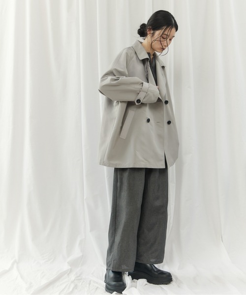 CIEL'AIR(シエルエアー)の「BICOLOR SHORT TRENCH COAT(バイカラーショートトレンチコート)(トレンチコート・レディース・ベージュ/ライトグレー・MEDIUM)」の5枚目の写真