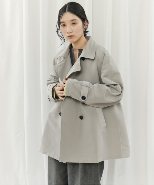 CIEL'AIR(シエルエアー)の「BICOLOR SHORT TRENCH COAT(バイカラーショートトレンチコート)(トレンチコート・レディース・ベージュ/ライトグレー・MEDIUM)」の3枚目の写真