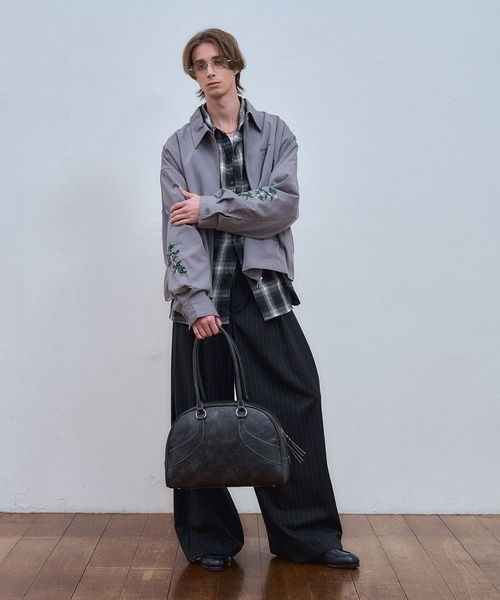 ajouter flow（アジューテフロー）の「【ajouter flow】synthetic leather boston bag（ボストンバッグ・メンズ・ブラック・FREE）」の5枚目の写真