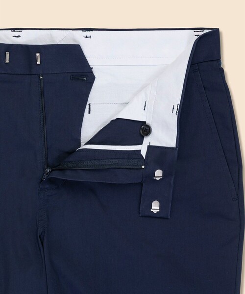 BROOKS BROTHERS（ブルックスブラザーズ）の「Performance Series　コットンブレンド　プレーンフロント　トラウザーズ（チノパンツ・メンズ・ネイビー/ベージュ・30inch/31inch/32inch/33inch/34inch/35inch/36inch）」の6枚目の写真