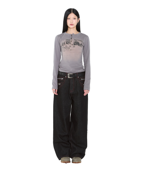 AAKAM（アーカム）の「Button Lettering Long Sleeve (Brown)（Tシャツ/カットソー・レディース・その他・1/2）」の3枚目の写真