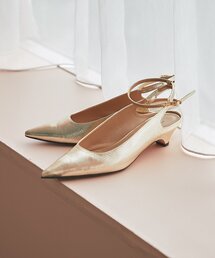 ポインテッドストラップサンダル