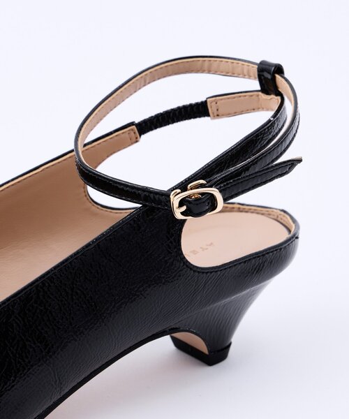 La boutique BonBon（ラブティックボンボン）の「ポインテッドストラップサンダル（サンダル・レディース・ブラック/ゴールド・23.5cm/23cm/24.5cm/24cm）」の6枚目の写真