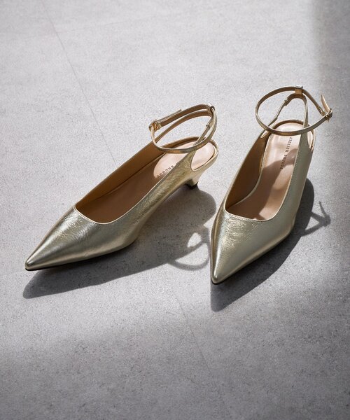 La boutique BonBon（ラブティックボンボン）の「ポインテッドストラップサンダル（サンダル・レディース・ブラック/ゴールド・23.5cm/23cm/24.5cm/24cm）」の10枚目の写真