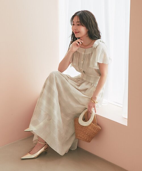 La boutique BonBon(ラブティックボンボン)の「【オケージョン対応】ポインテッドストラップサンダル(サンダル・レディース・ブラック/ゴールド・23.5cm/23cm/24.5cm/24cm)」の18枚目の写真