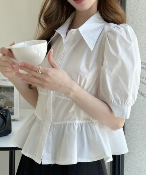 Ada.(エイダ)の「ビッグカラー パフスリーブ 裾フリル半袖ブラウス(シャツ/ブラウス・レディース・ブルー/ベージュ/ホワイト・FREE)」の5枚目の写真