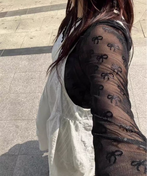 Lis ardent（リスアルダン）の「春夏新作リボンの総柄シアーロンT/レイヤード着（Tシャツ/カットソー・レディース・ホワイト/ブラック・M）」の11枚目の写真