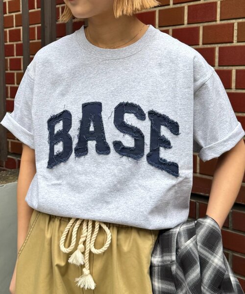 CIAOPANIC TYPY（チャオパニックティピー）の「【WEB限定】【UNISEX】BASEアップリケTEE（Tシャツ/カットソー・レディース・ブラック/グレー/ブラウン/ネイビー・LARGE/MEDIUM）」の18枚目の写真