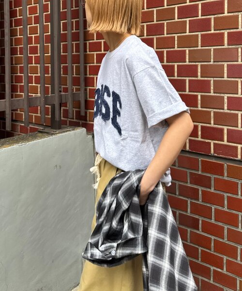 CIAOPANIC TYPY（チャオパニックティピー）の「【WEB限定】【UNISEX】BASEアップリケTEE（Tシャツ/カットソー・レディース・ブラック/グレー/ブラウン/ネイビー・LARGE/MEDIUM）」の19枚目の写真