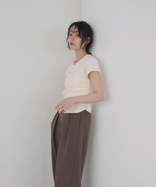 LIAN(リアン)の「テレコシャーリングT(Tシャツ/カットソー・レディース・ブラック/ベージュ/オフホワイト・FREE)」の5枚目の写真