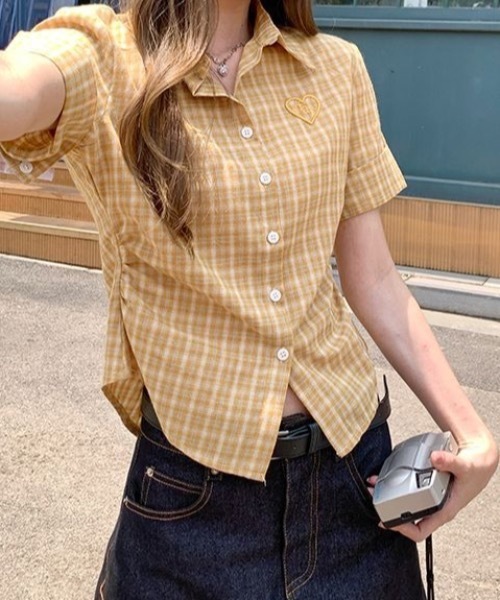Teem Store(チームストア)の「刺繍ロゴチェック柄サイドギャザー半袖シャツ(シャツ/ブラウス・レディース・イエロー/ブルー・M/S)」の13枚目の写真