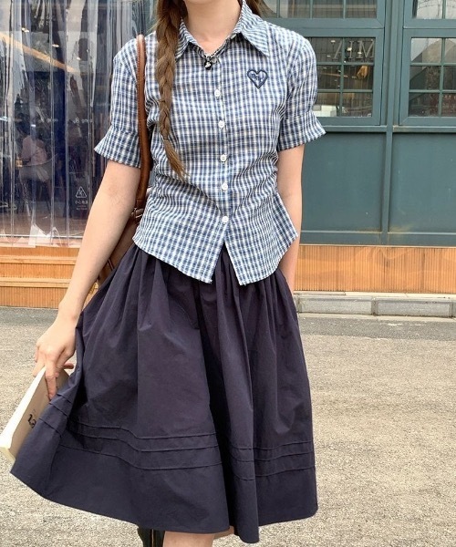 Teem Store(チームストア)の「刺繍ロゴチェック柄サイドギャザー半袖シャツ(シャツ/ブラウス・レディース・イエロー/ブルー・M/S)」の5枚目の写真